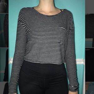 Cropped long sleeve stripped tee